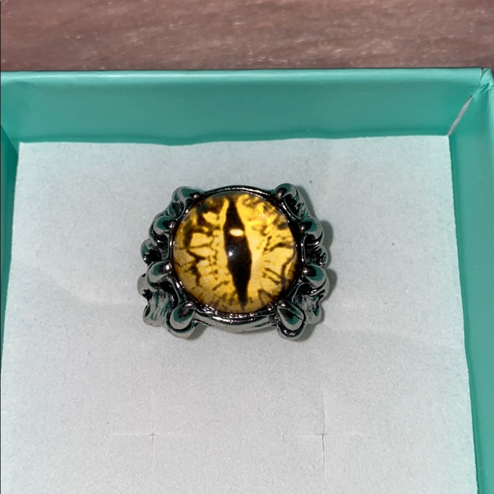 Eye Ring